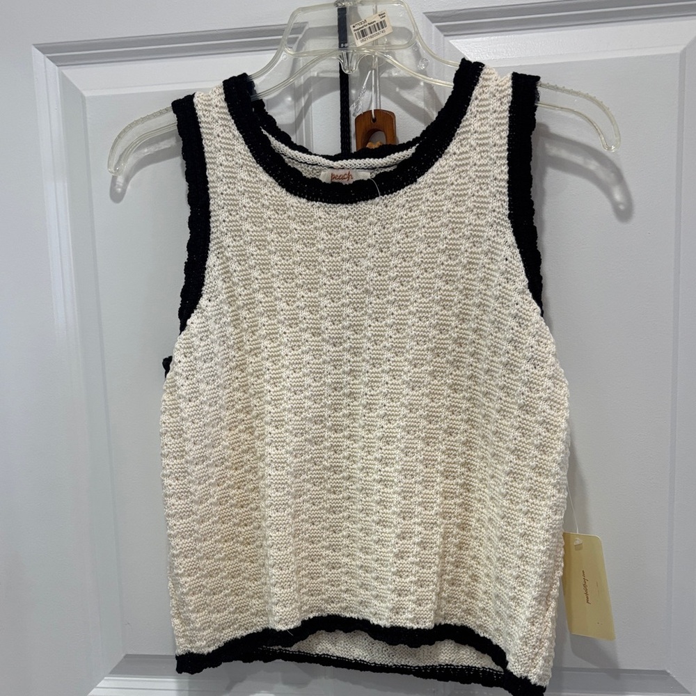 Elegant Textured Tank Top - Cream & Black